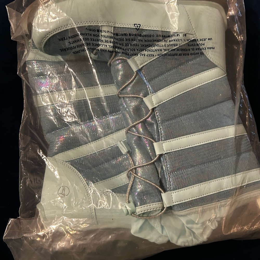 Iridescent snow boots!!!